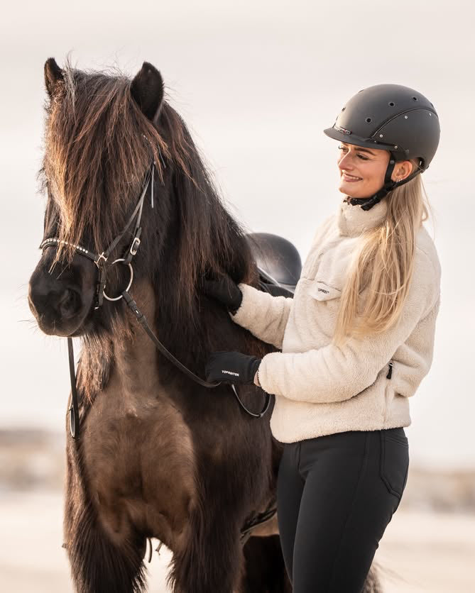 Blær Sweater