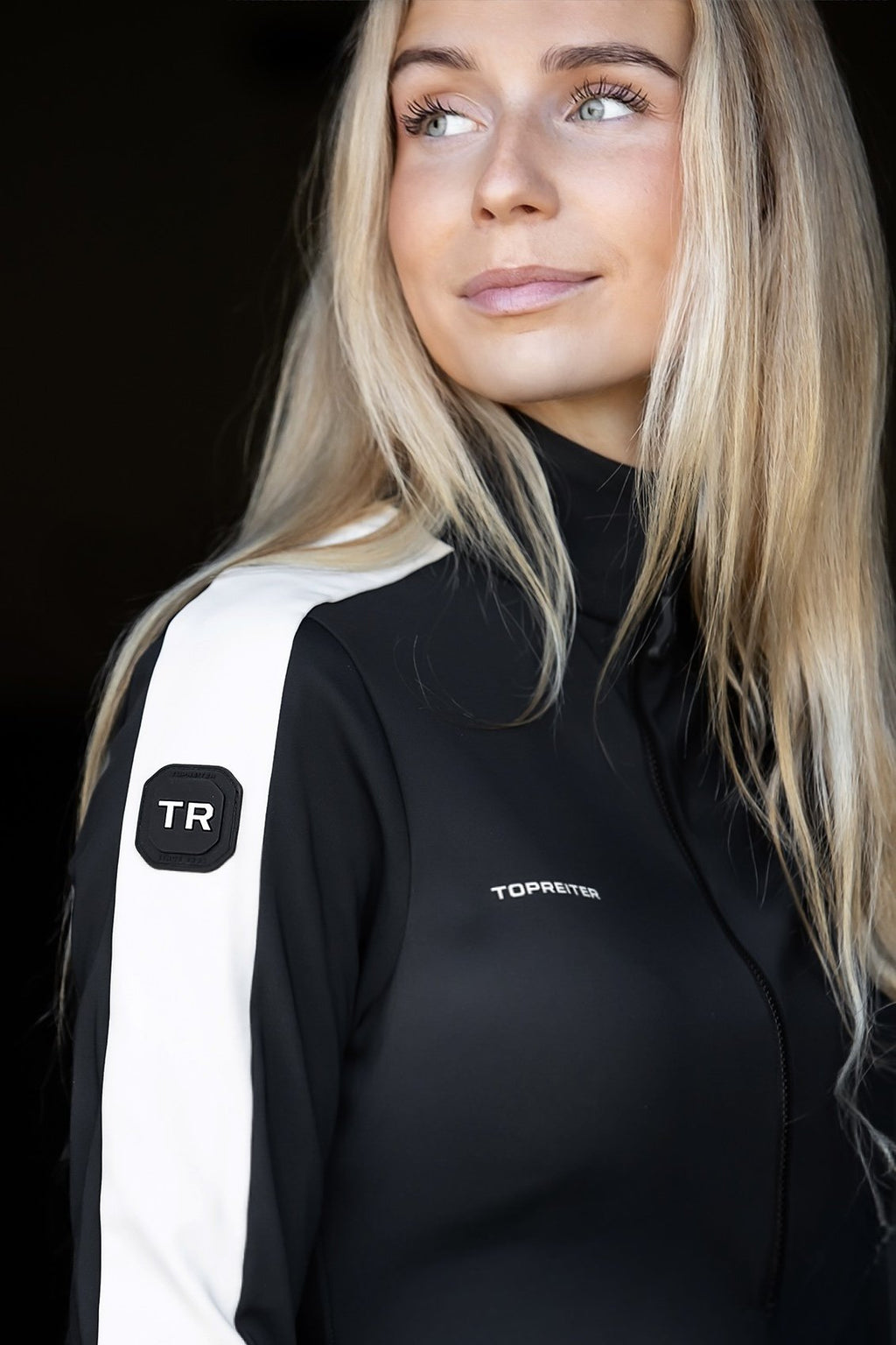 Bryndís Longsleeve Performance Shirt