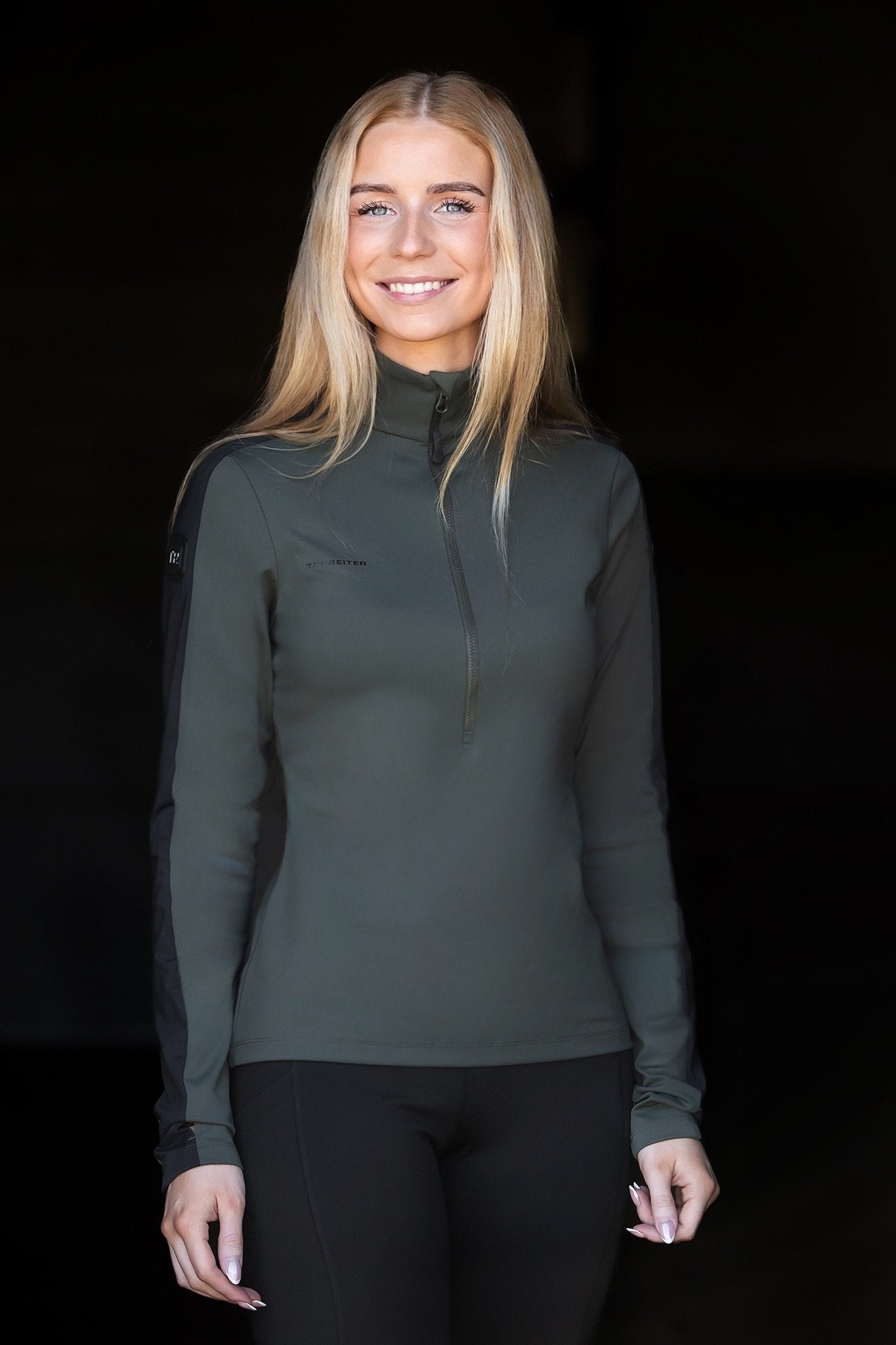 Bryndís Longsleeve Performance Shirt
