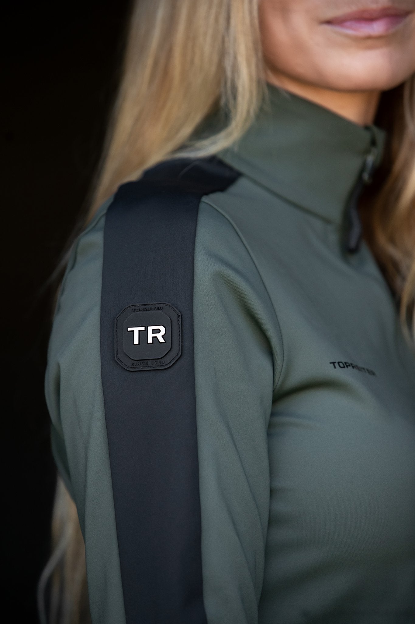 Bryndís Longsleeve Performance Shirt