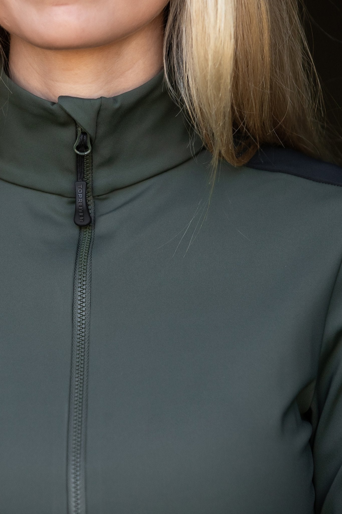 Bryndís Longsleeve Performance Shirt