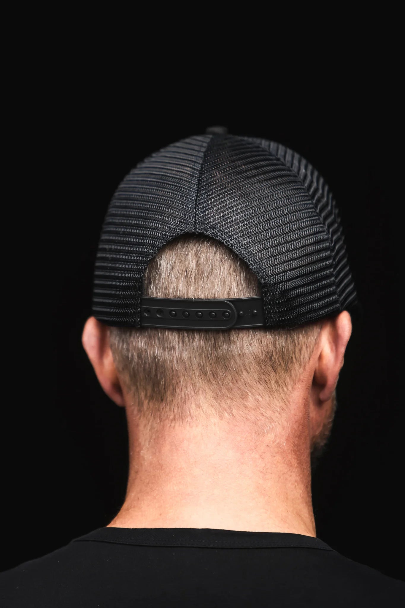 TR truck cap